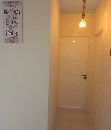 Stefaris Koutsou Court 105 * Larnaca