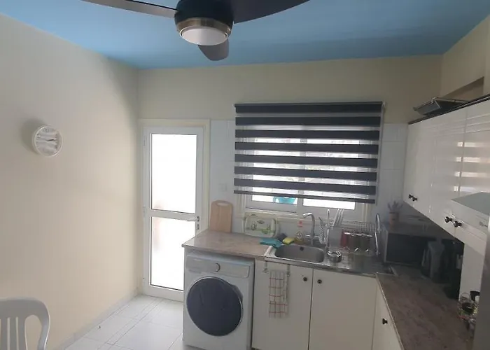 Stefaris Koutsou Court 105 * Larnaca